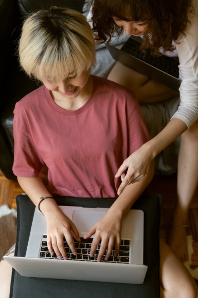 Share screen between computers